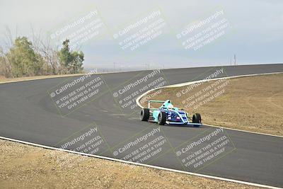 media/Jan-26-2025-CalClub SCCA (Sun) [[cfcea7df88]]/Group 2/Race/